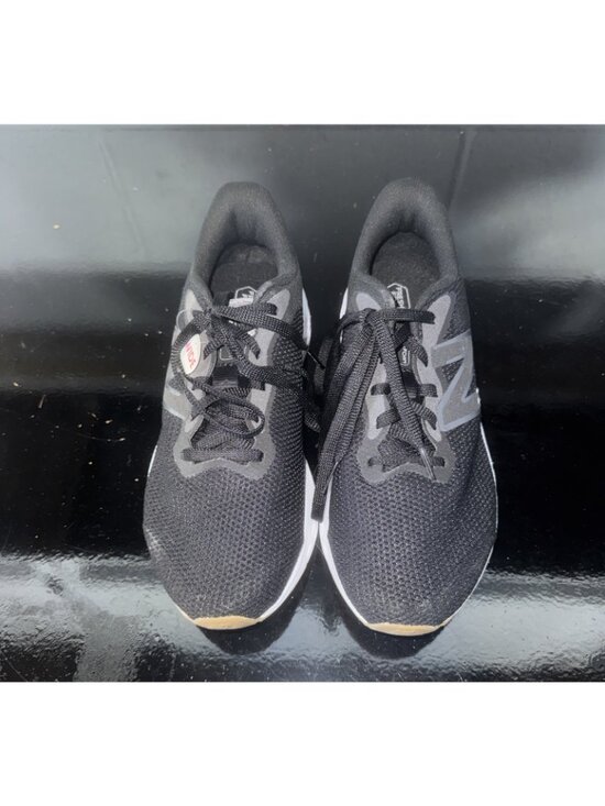 New Balance Fresh Foam Arishi v4 Mens Athletic Running Shoes Size 8 4E WIDE